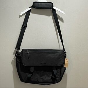 LUBARDY Black Waterproof Laptop Briefcase Satchel Shoulder Travel 15” X 13”